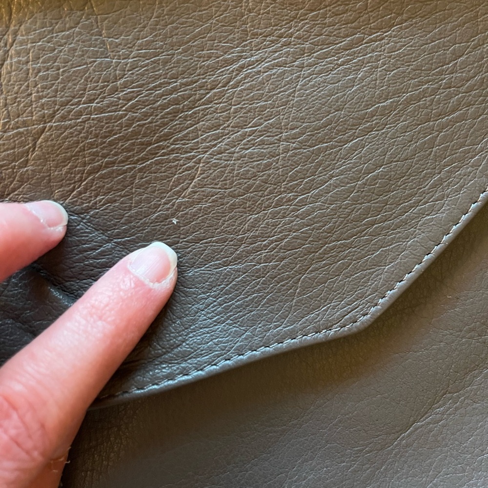Vintage Bermans Large Gray Leather Clutch - Picture 3 of 8